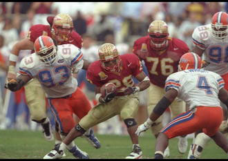 Warrick Dunn on the run